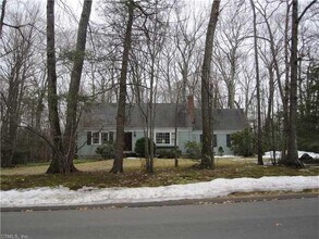 24 Woodcliff Dr in Simsbury, CT - Building Photo - Building Photo