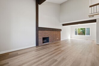 18388 Santa Veronica Cir in Fountain Valley, CA - Building Photo - Building Photo