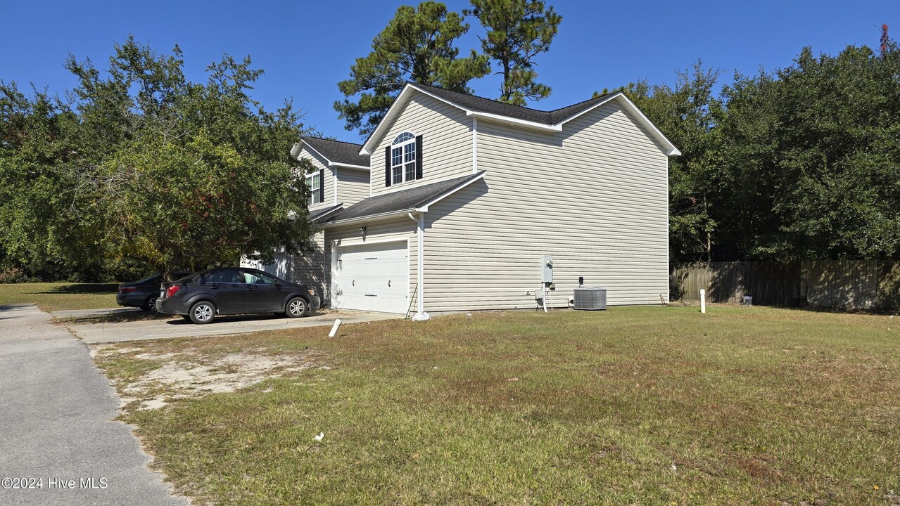 180 Oscar Hill Rd in Newport, NC - Building Photo