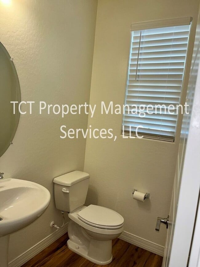 1737 E Hampton Ln in Gilbert, AZ - Building Photo - Building Photo