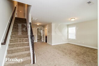 2207 Talon Dr in McLeansville, NC - Building Photo - Building Photo