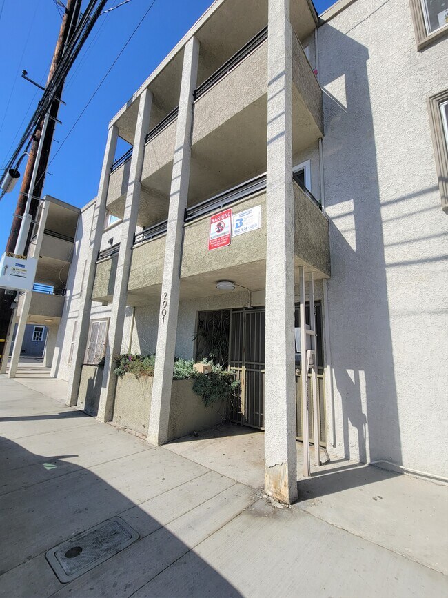 2901 E 10th St Rentals in Long Beach, CA