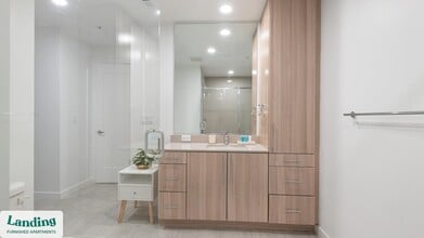 5201 Leesburg Pike, Unit 429 in Baileys Crossroads, VA - Building Photo - Building Photo