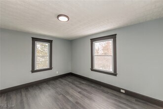 1431 Rowley Ave-Unit -up in Cleveland, OH - Building Photo - Building Photo