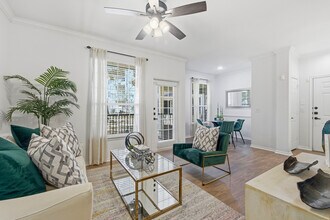 The Pines on Spring Rain in Spring, TX - Foto de edificio - Interior Photo