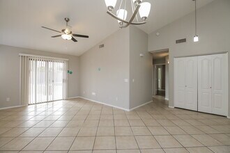 30365 Maple Chase Dr in San Tan Valley, AZ - Foto de edificio - Building Photo