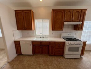 3510 E Roosevelt Ave in Visalia, CA - Building Photo - Building Photo