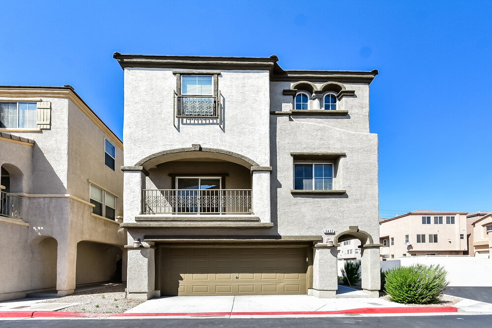 3437 Rock Face Ct in Las Vegas, NV - Foto de edificio