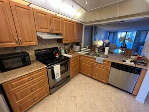 1 E Royal Palm Rd in Boca Raton, FL - Building Photo - Building Photo