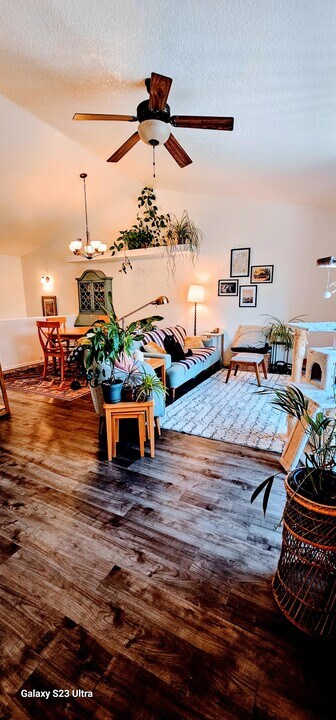 111 E Oak Ave in Flagstaff, AZ - Building Photo
