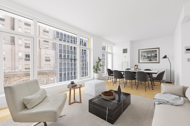 property at 5 E 44th St