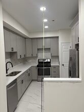 1150 Regency Dr in Schaumburg, IL - Foto de edificio - Building Photo