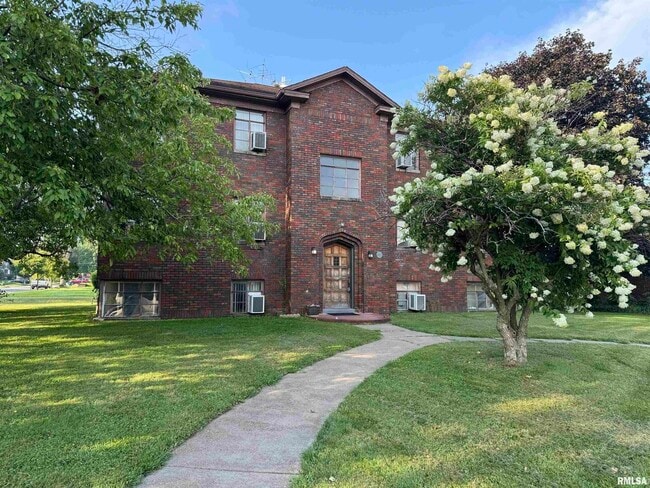 property at 405 W Columbia Ave