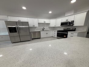 5224 Kendall Glen Ct in Rosharon, TX - Foto de edificio - Building Photo
