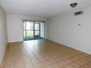 403 Meadow Ln in Oldsmar, FL - Building Photo - Building Photo