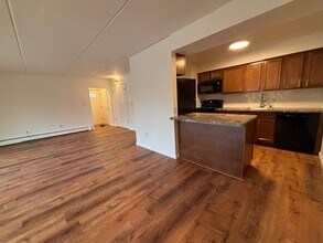 21 Swatling Rd in Latham, NY - Building Photo - Building Photo