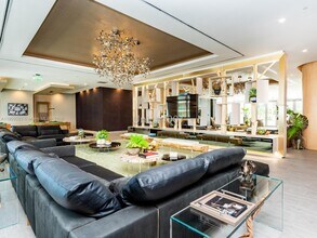 488 NE 18th St, Unit 2207 in Miami, FL - Foto de edificio - Building Photo