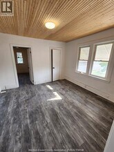 306 Foch Ave in Windsor, ON - Building Photo - Building Photo