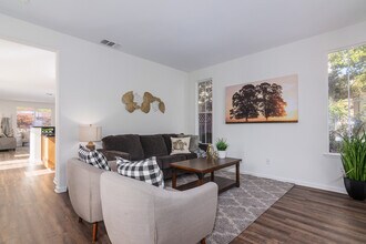 411 Canyon Ct in Vallejo, CA - Building Photo - Building Photo