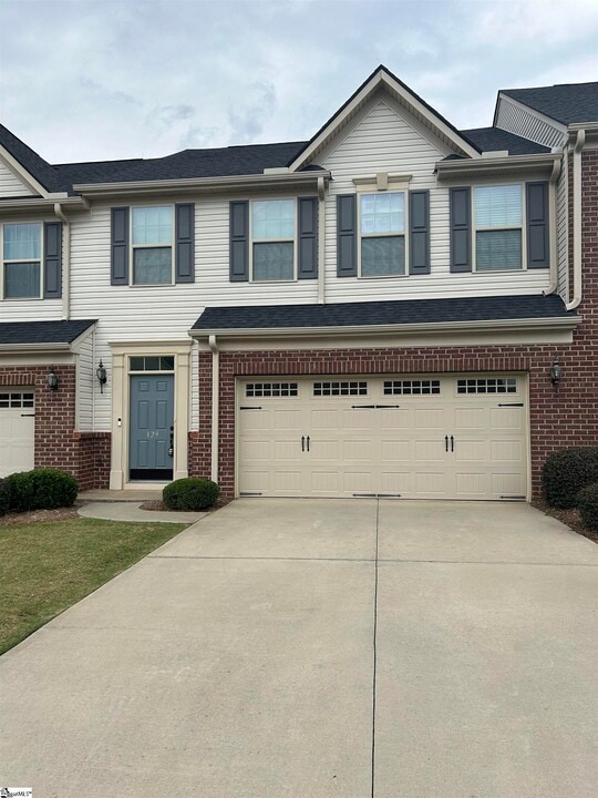 129 Middleby Way in Greer, SC - Building Photo