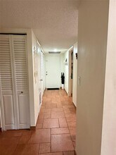 20441 NE 30th Ave in Aventura, FL - Building Photo - Building Photo