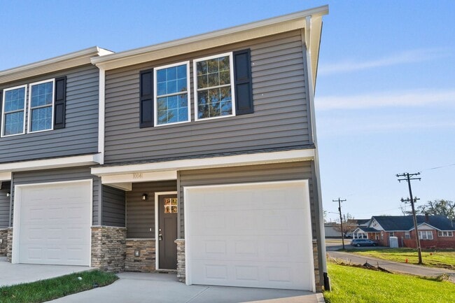 1006 10th St NE in Hickory, NC - Building Photo - Building Photo