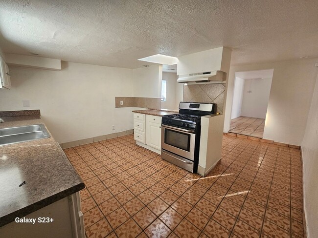 66239 Estrella Ave in Desert Hot Springs, CA - Building Photo - Building Photo