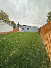 9441 Maple Dr NE in Moses Lake, WA - Building Photo - Building Photo