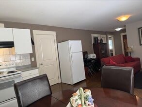 8572 Thorpe St in Mission, BC - Building Photo - Building Photo
