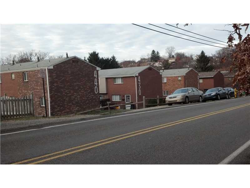 420-448 Brierly Ln in West Mifflin, PA - Building Photo