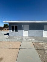 210 W Monroe Ave, Unit A in Las Vegas, NV - Building Photo