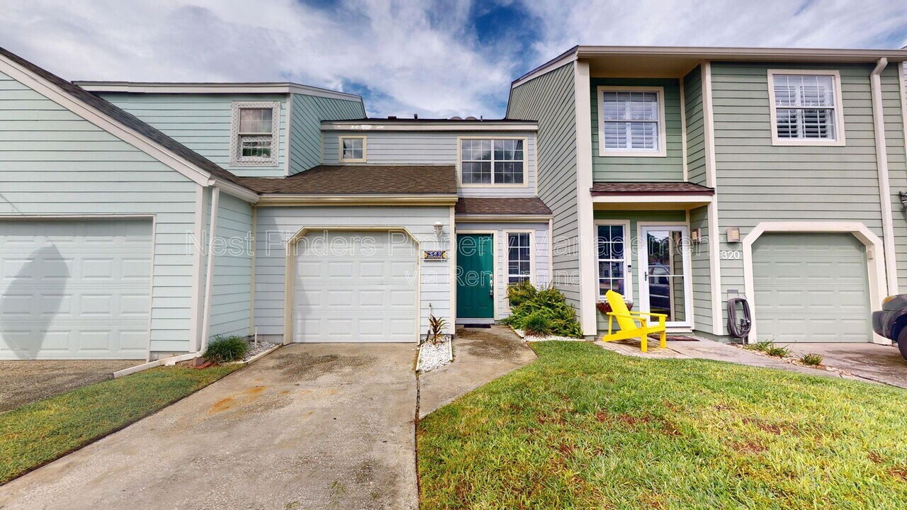 322 Sunrise Cir in Neptune Beach, FL - Foto de edificio