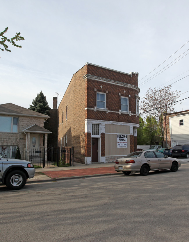 7651 W 62nd St in Summit, IL - Foto de edificio - Building Photo