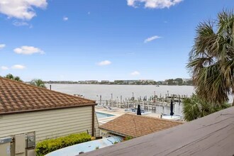 308 Miracle Strip Pkwy SW in Fort Walton Beach, FL - Building Photo - Building Photo