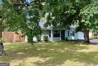 317 Lake View Dr in Kingsland, GA - Building Photo - Building Photo