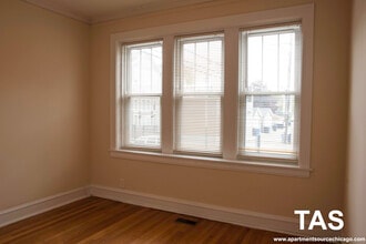 5208 N Leavitt St in Chicago, IL - Building Photo - Building Photo