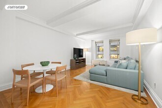 502 Park Ave in New York, NY - Building Photo - Building Photo