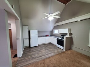 8 Linwood Pl in Rochester, NY - Building Photo - Building Photo