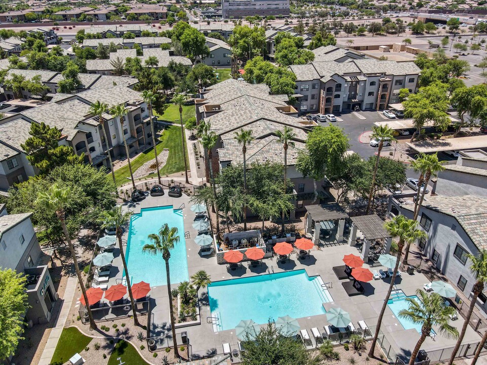 Lazo Apartments in Chandler, AZ - Building Photo