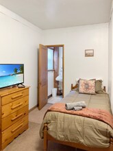 208 2nd St S-Unit -6 in Hallock, MN - Building Photo - Building Photo