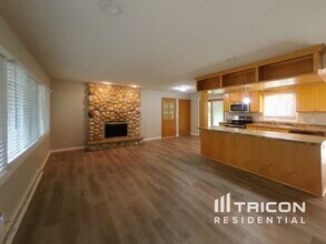 3607 Robinwood Terrace in Minnetonka, MN - Building Photo - Building Photo
