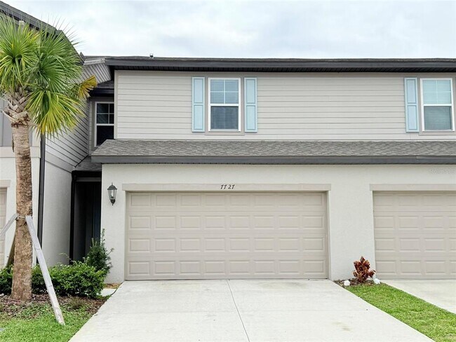 7727 Momentum Pkwy in Wesley Chapel, FL - Building Photo - Building Photo