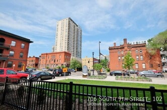706 S 9th St in Minneapolis, MN - Building Photo - Building Photo