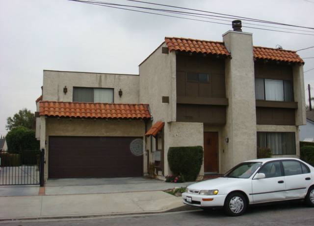 840 E Live Oaks St in San Gabriel, CA - Building Photo