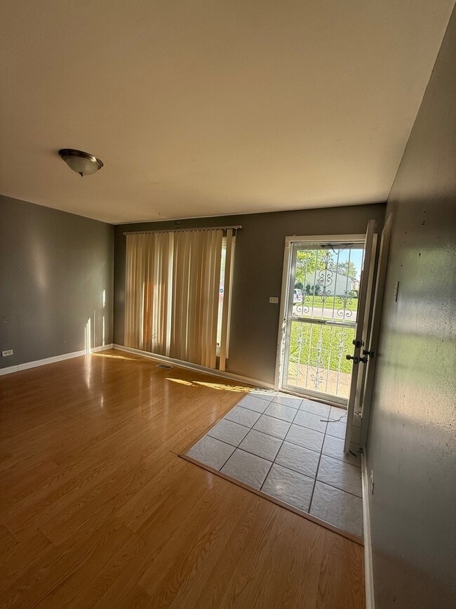 3951 171st St in Country Club Hills, IL - Foto de edificio - Building Photo