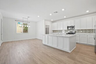 1118 Junipine Ave in North Las Vegas, NV - Building Photo - Building Photo