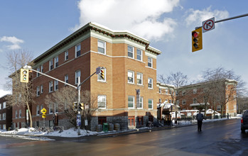 Elgin Court in Ottawa, ON - Building Photo - Building Photo