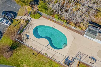 1356 Glenns Bay Rd in Surfside Beach, SC - Building Photo - Building Photo