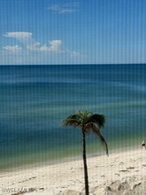 25820 Hickory Blvd in Bonita Springs, FL - Foto de edificio - Building Photo