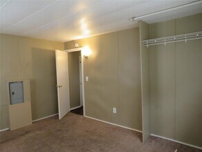 4412 17th St in Bacliff, TX - Building Photo - Building Photo